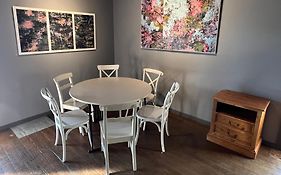 The Albion Motel Castlemaine